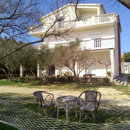 Apartments Luce-With Parking Nin Exterior photo